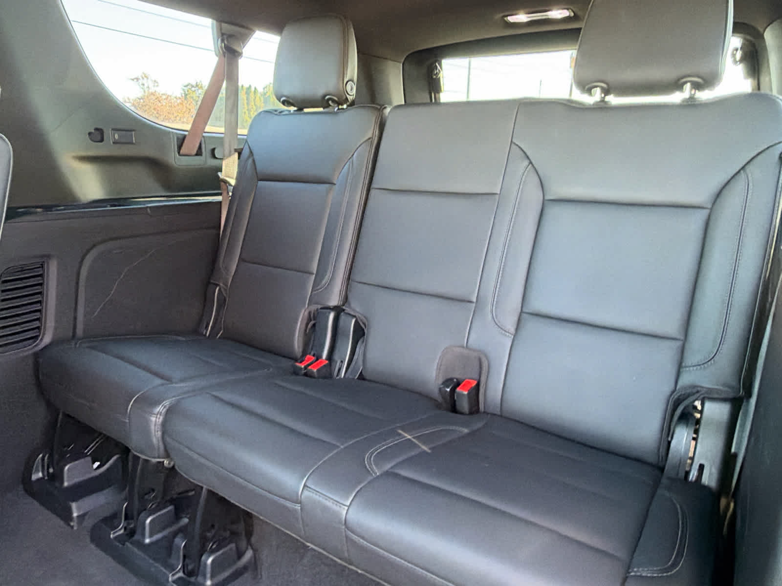 Certified 2021 Chevrolet Suburban LT w/ LT Signature Package AWD/4WD image 25