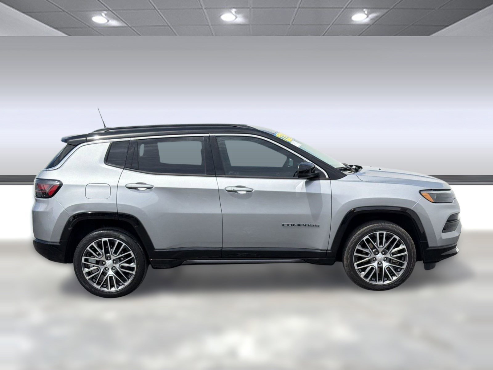 Used 2023 Jeep Compass Limited w/ Elite Group AWD/4WD image 7