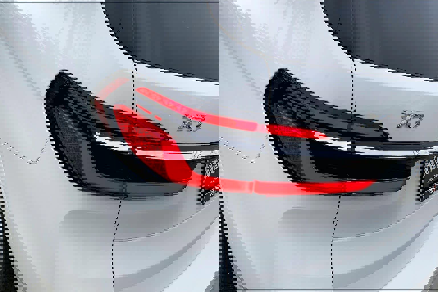 Used 2024 BMW X7 xDrive40i w/ Executive Package image 27