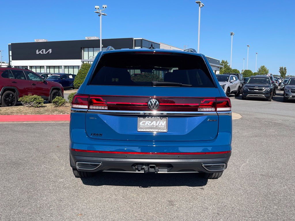 Used 2025 Volkswagen Atlas SEL AWD/4WD image 6