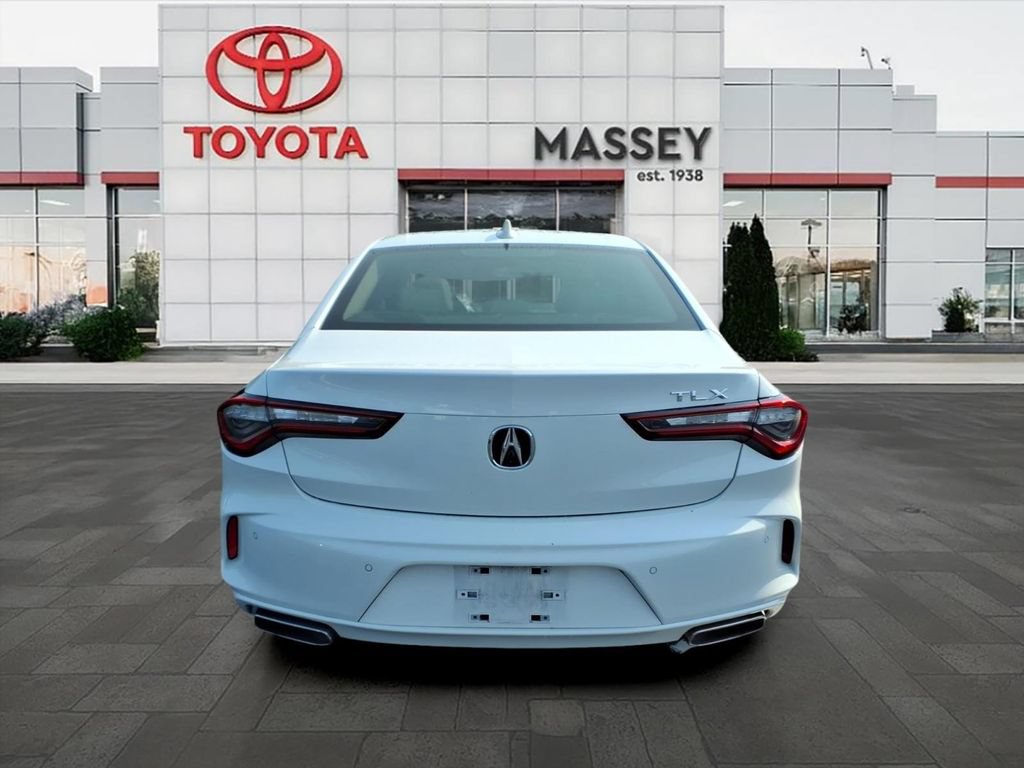 Used 2022 Acura TLX w/ Technology Package FWD image 4