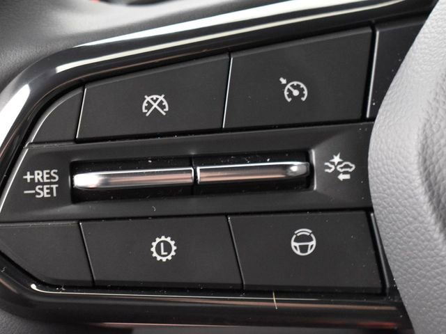 Used 2026 Chevrolet Traverse RS FWD image 24