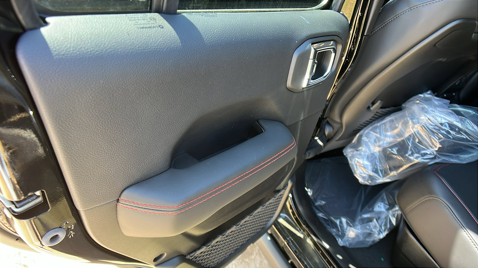 New 2025 Jeep Gladiator Rubicon image 17