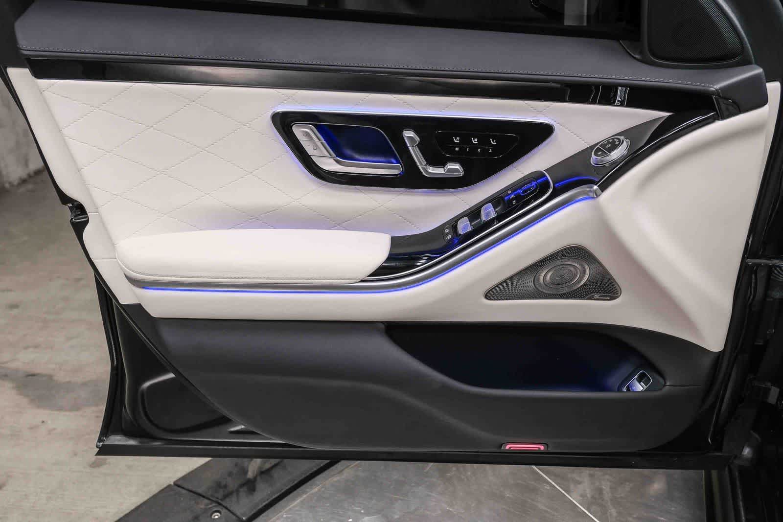 Certified 2023 Mercedes-Benz S 580 4MATIC Sedan image 33