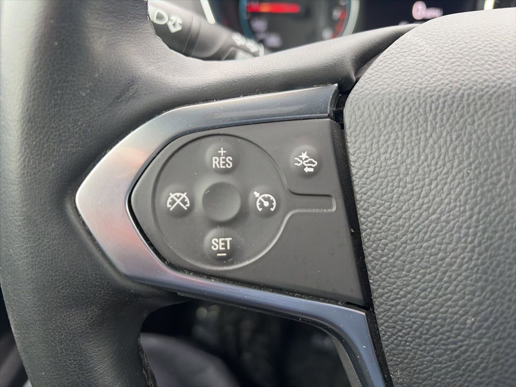 Used 2023 Chevrolet Traverse LT w/ Rear Camera Mirror Package AWD/4WD image 16