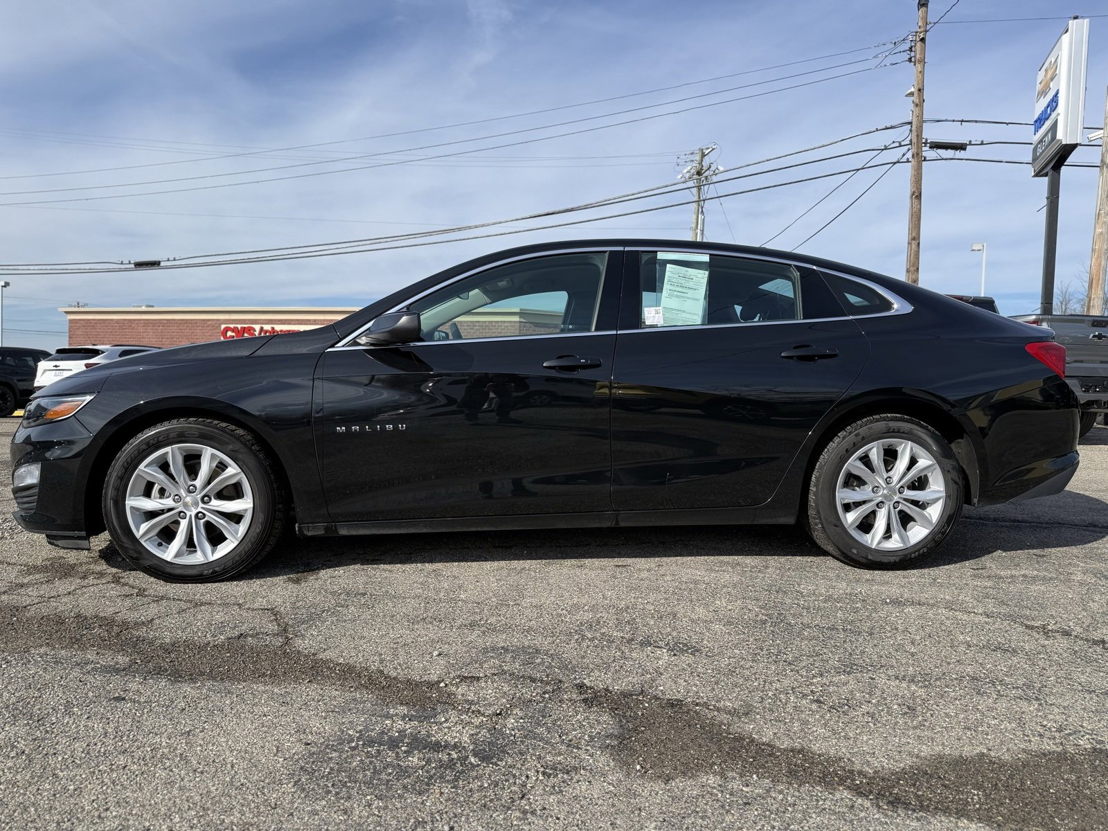 Used 2025 Chevrolet Malibu LT image 4