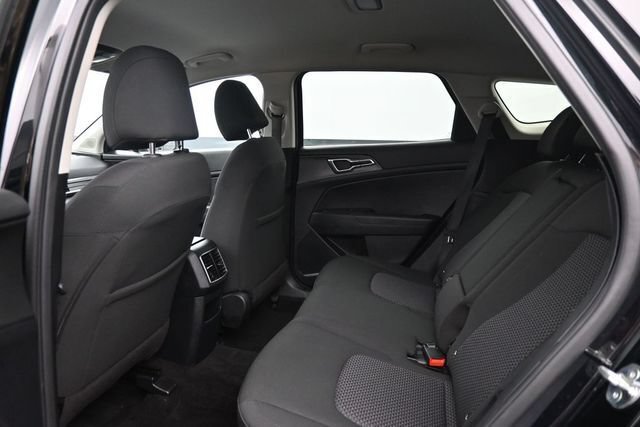 Used 2025 Kia Sportage LX AWD/4WD image 15