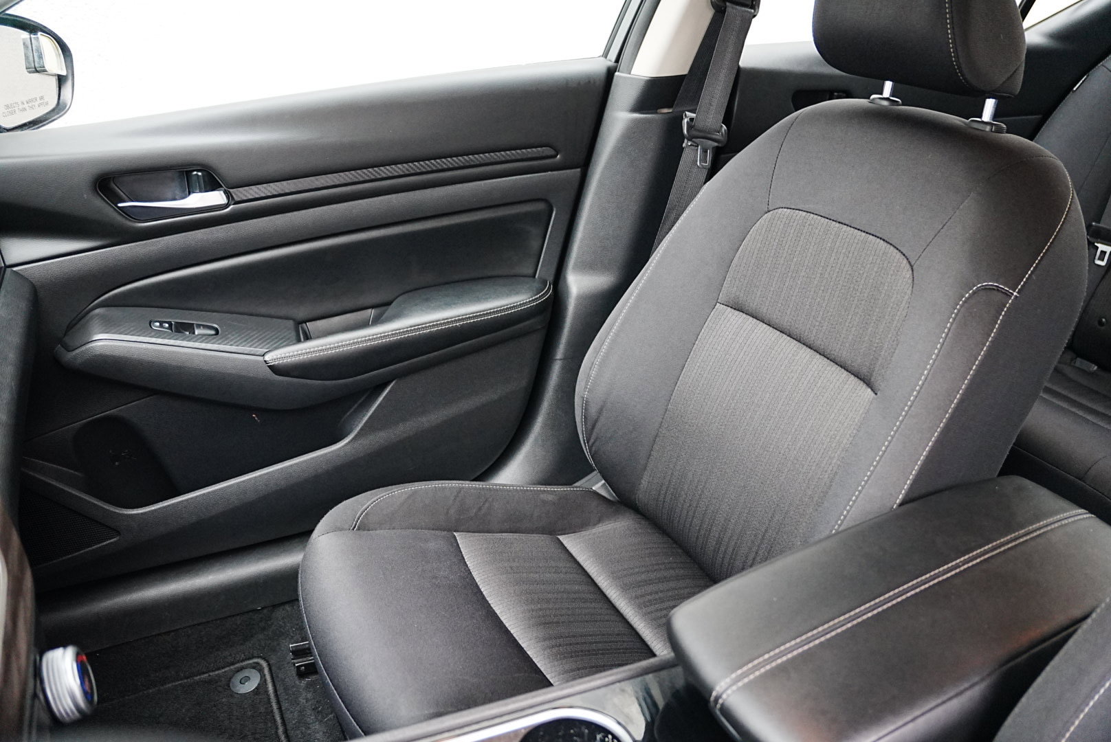 Used 2024 Nissan Altima 2.5 SV image 11