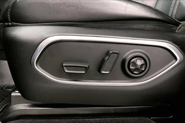 Used 2023 Jeep Wagoneer 4WD w/ Premium Group I image 31