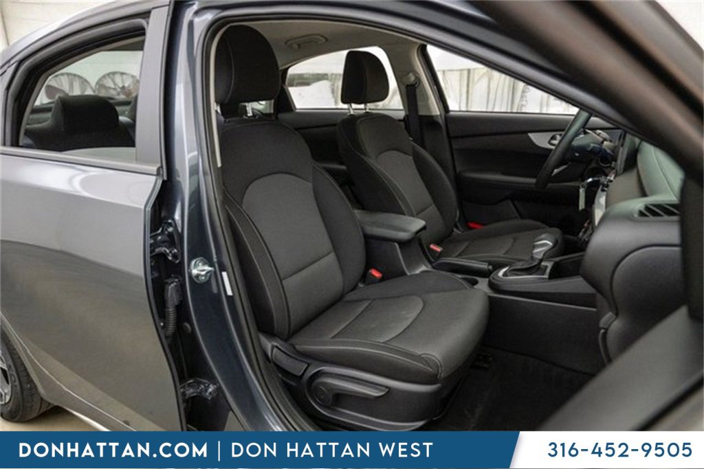 Used 2024 Kia Forte LXS image 27