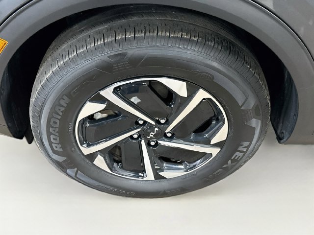 Certified 2023 Kia Sportage LX AWD/4WD image 30