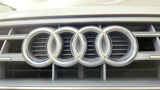 Used 2018 Audi Q5 2.0T Premium Plus w/ Premium Plus Package AWD/4WD image 32