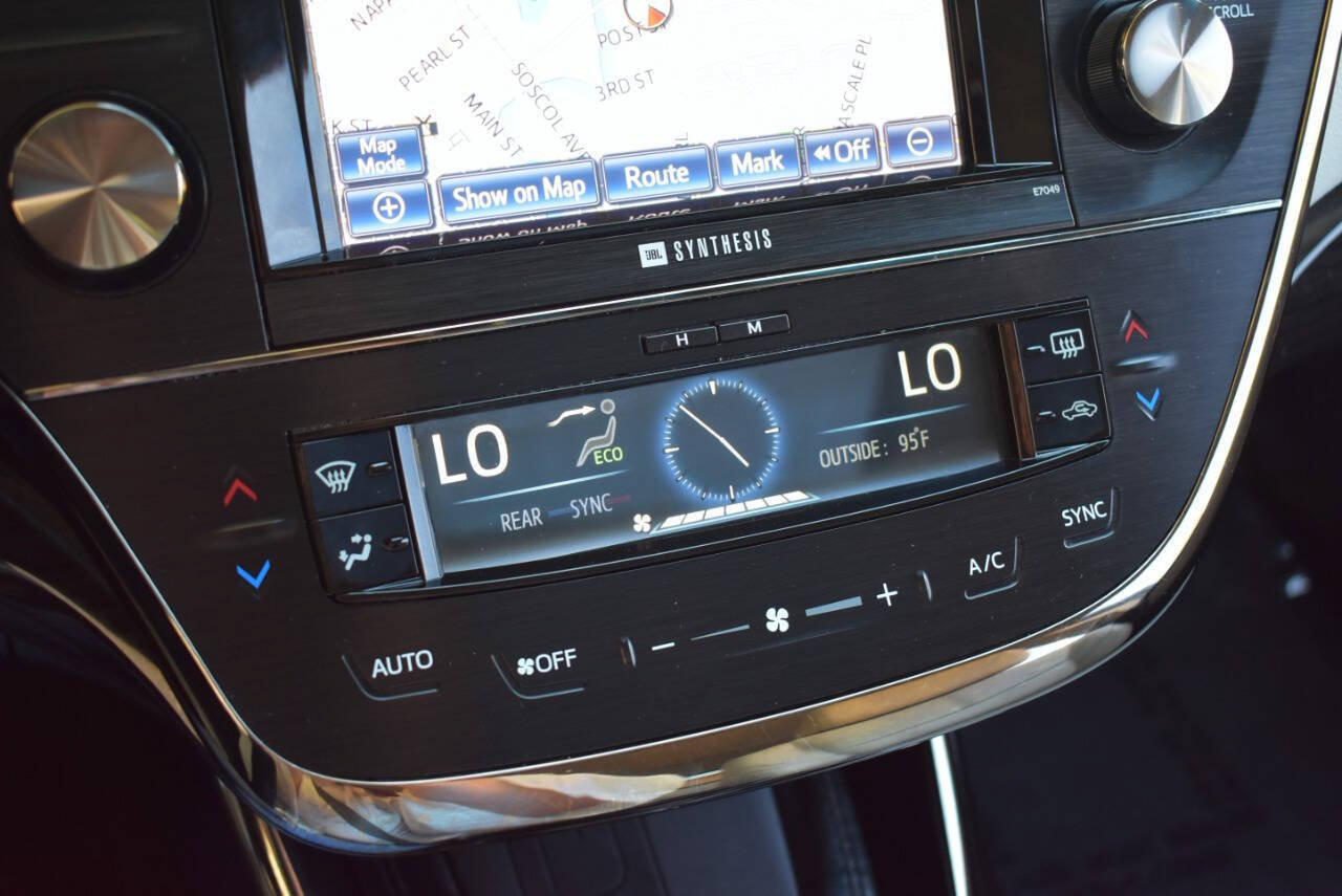 Used 2014 Toyota Avalon Limited w/ Technology Package FWD image 33