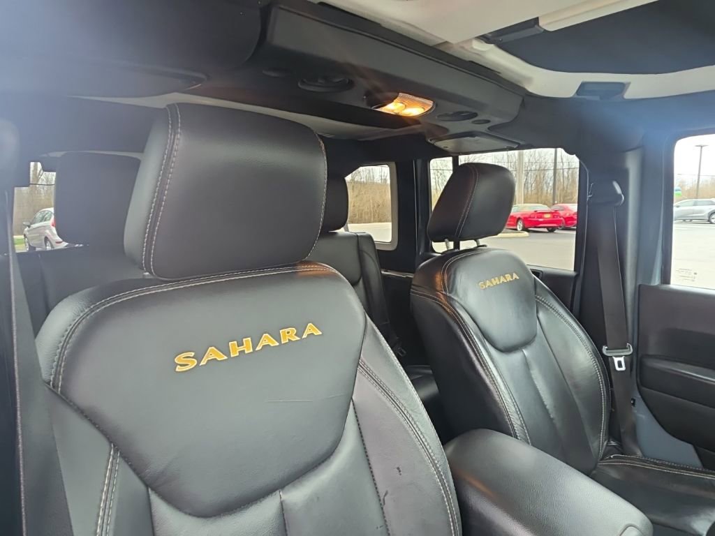 Used 2015 Jeep Wrangler Unlimited Sahara w/ Dual Top Group image 39