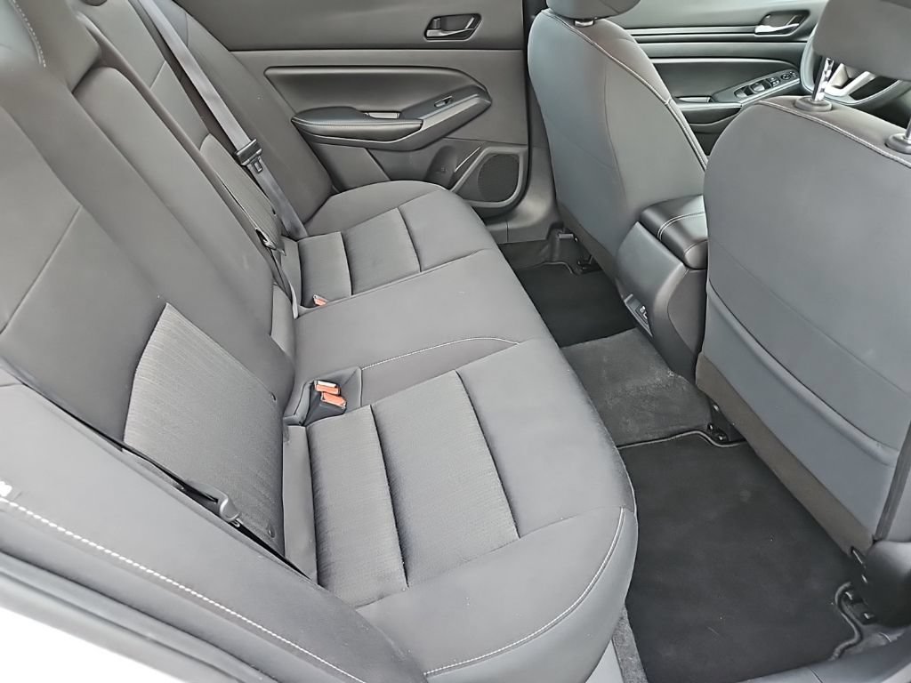 Used 2024 Nissan Altima 2.5 SV FWD image 22