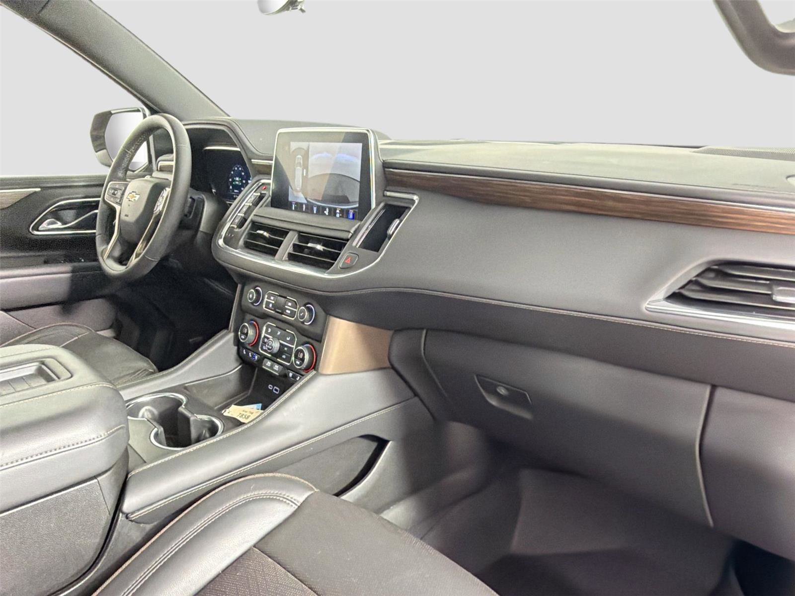 Used 2024 Chevrolet Suburban High Country image 31