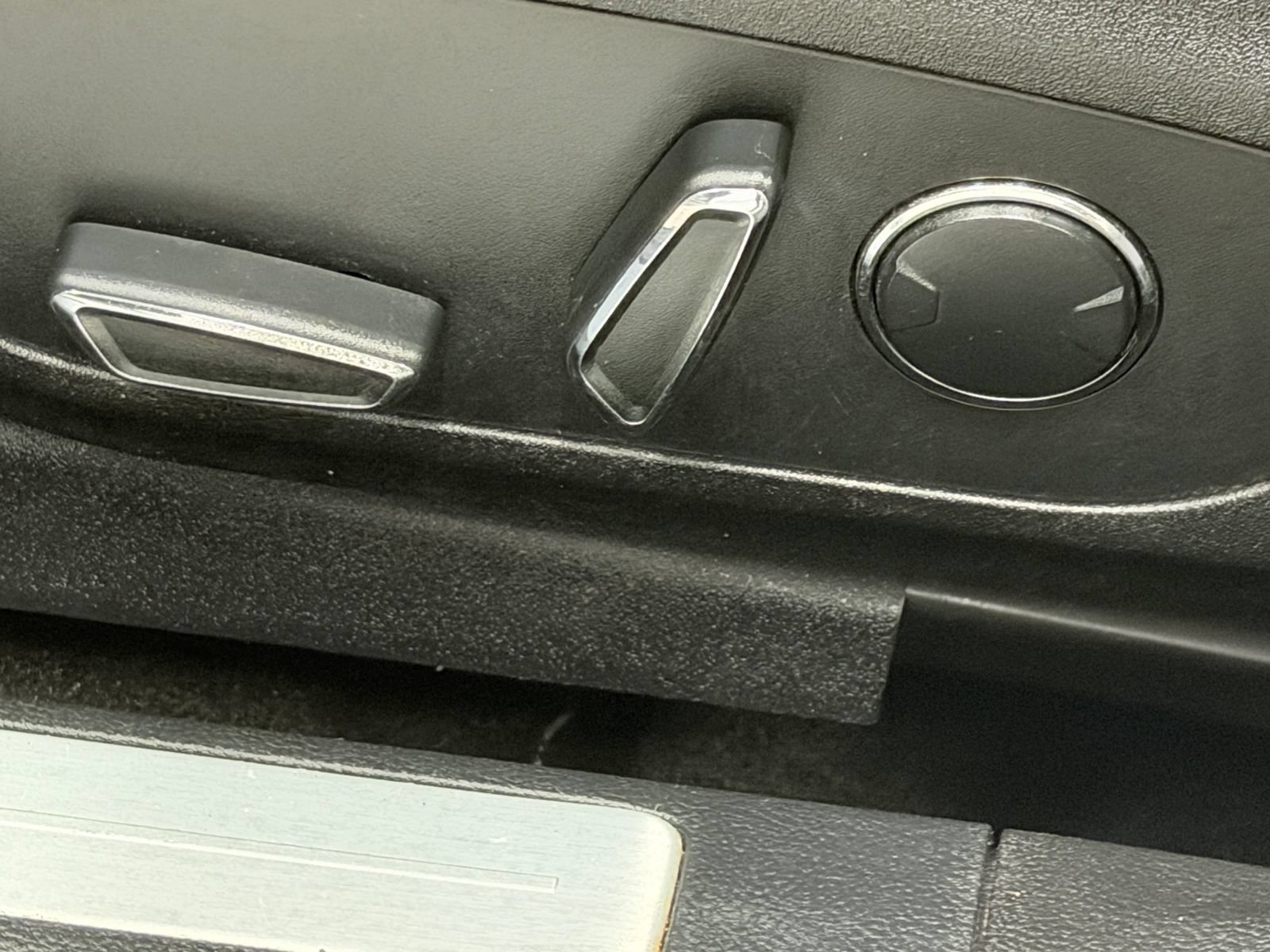 Used 2015 Lincoln MKZ FWD image 24