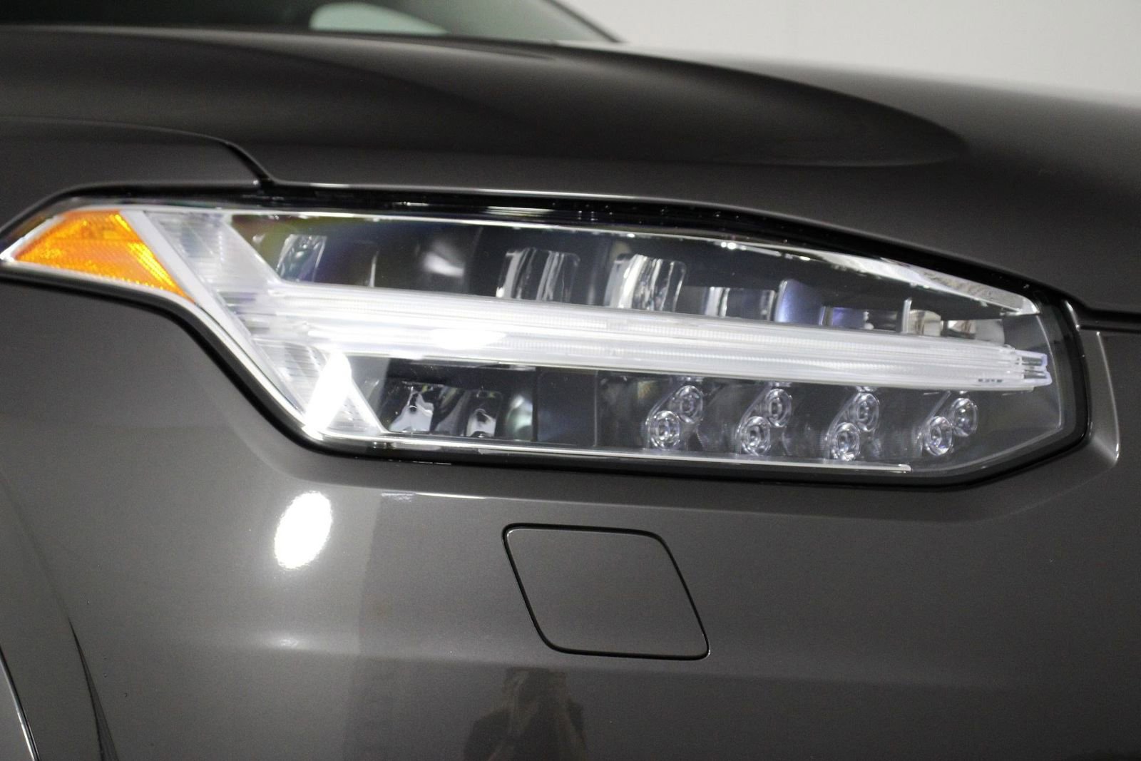 Certified 2023 Volvo XC90 T8 Plus w/ Protection Package Premier image 26