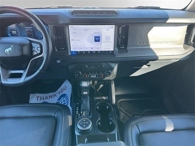 Used 2025 Ford Bronco Badlands image 11