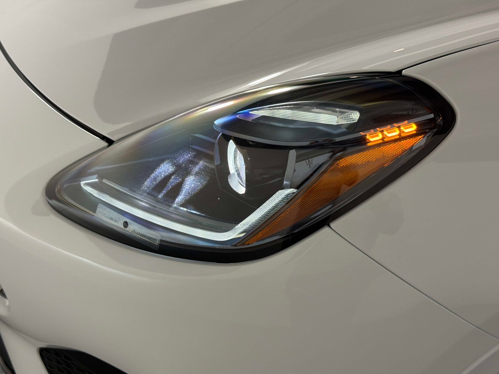 Used 2023 Maserati Grecale Modena AWD/4WD image 11