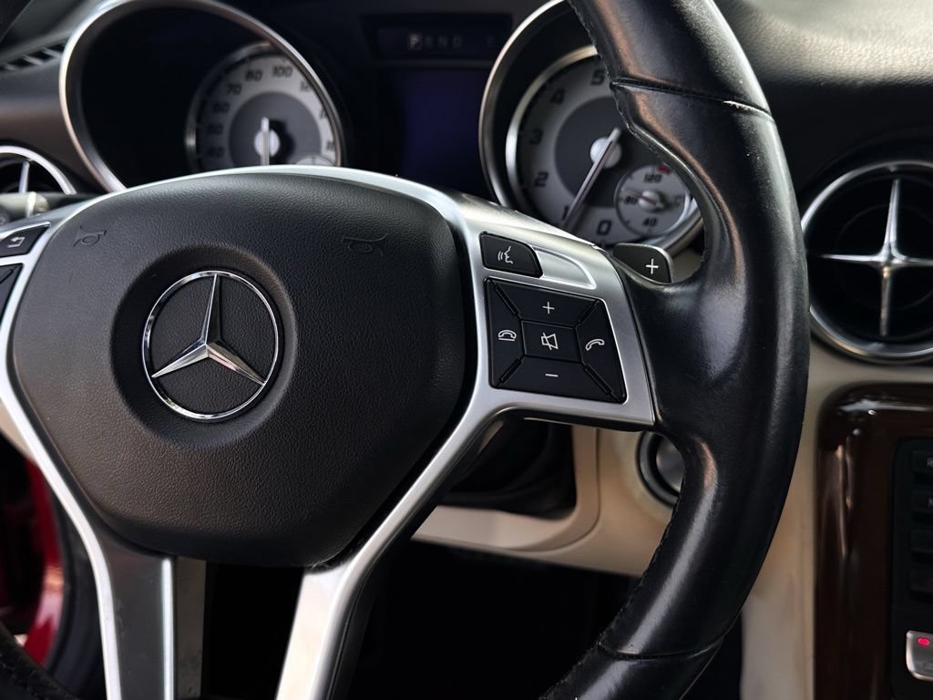 Used 2016 Mercedes-Benz SLK 300 image 15