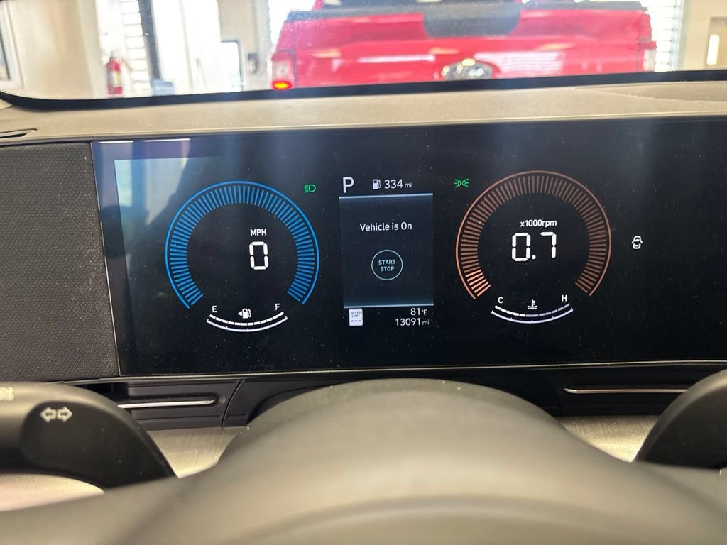 Used 2025 Hyundai Kona SEL FWD image 4