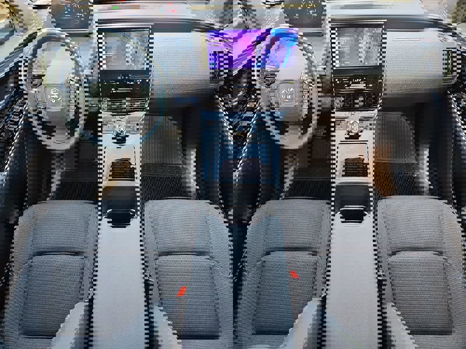 Used 2024 Toyota bZ4X XLE w/ Weather Package image 17