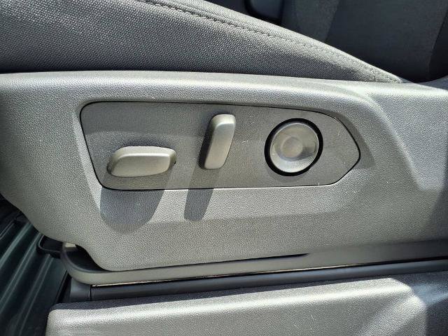 New 2026 Chevrolet Silverado 1500 Custom w/ Turbomax Blackout Package AWD/4WD image 16