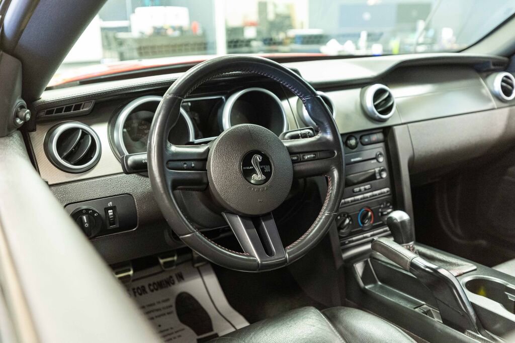 Used 2007 Ford Mustang Shelby GT500 RWD image 9