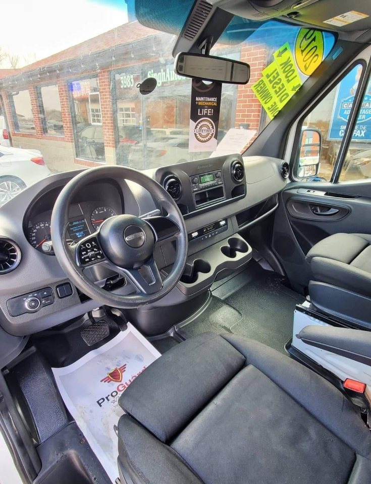 Used 2019 Freightliner Sprinter 2500 w/ Driver Convenience Package image 16
