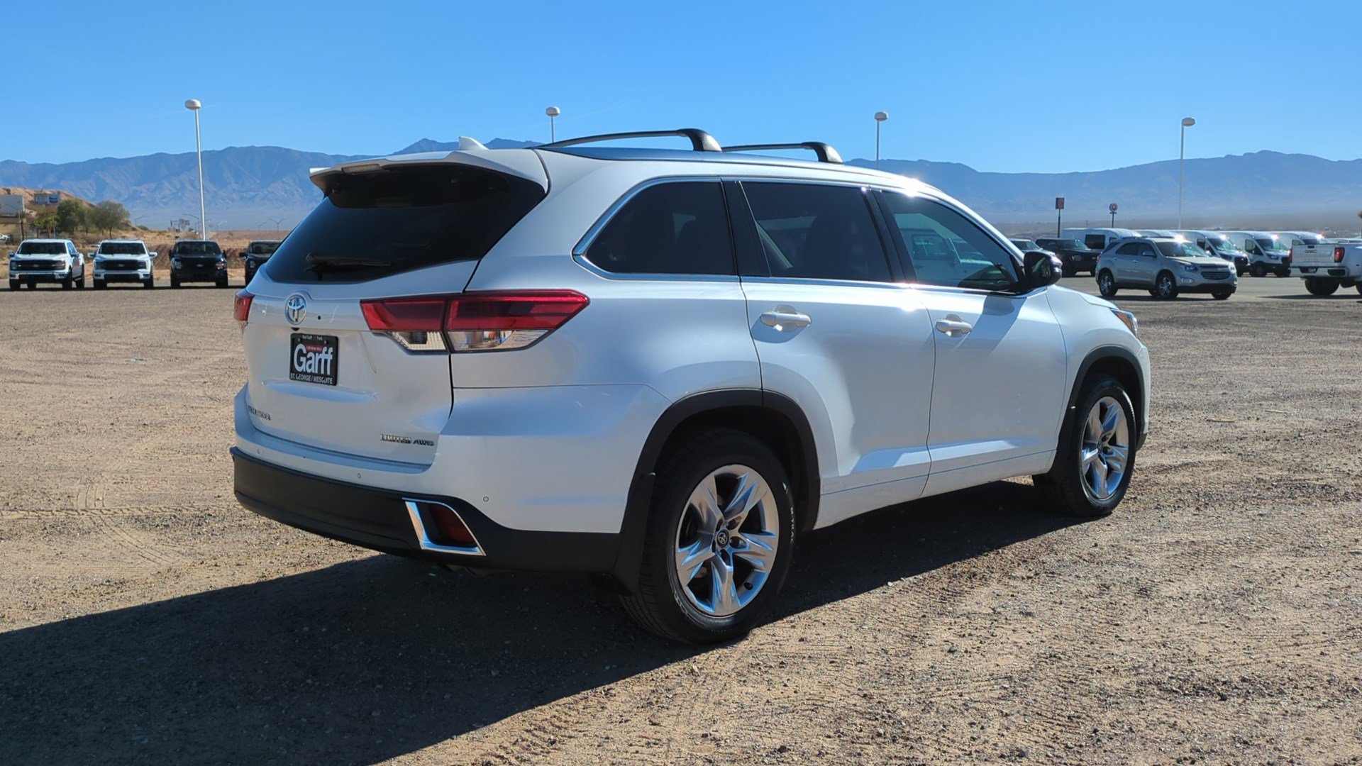 Used 2019 Toyota Highlander Limited image 3