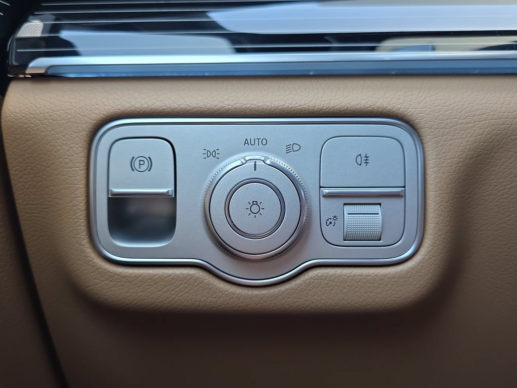 New 2026 Mercedes-Benz GLS 450 4MATIC image 30