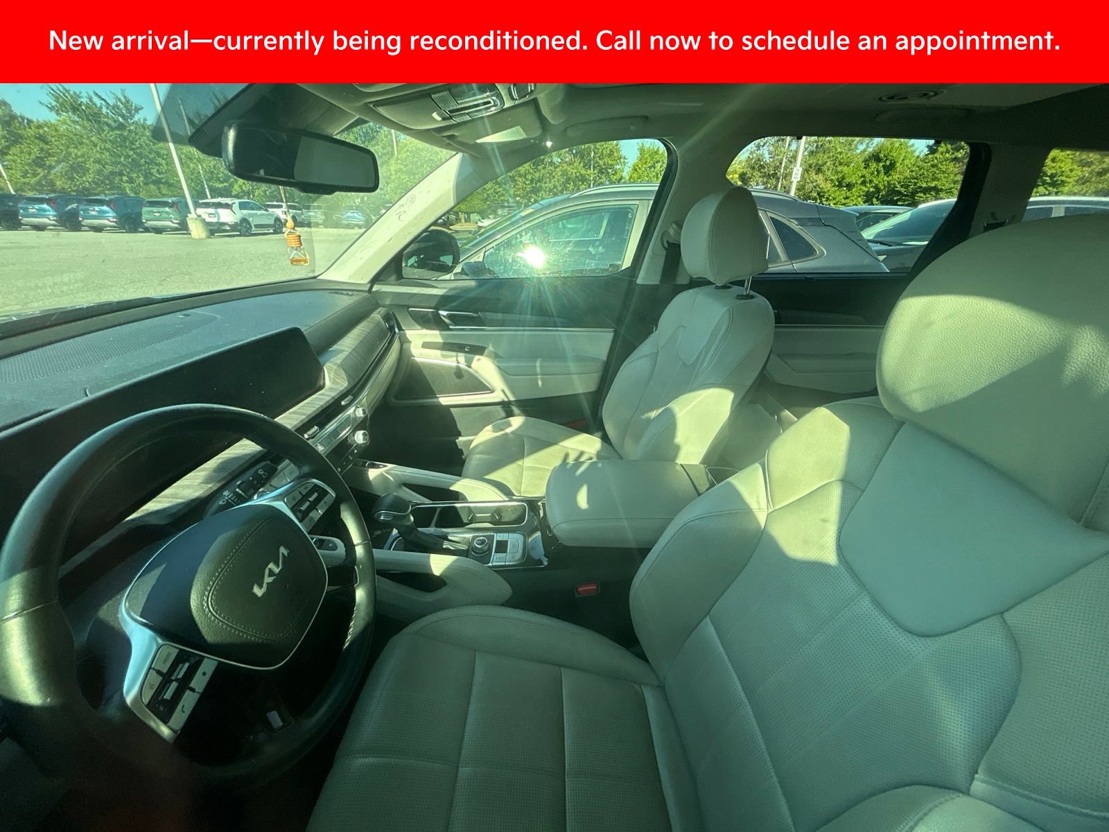 Certified 2024 Kia Telluride EX w/ EX Captain's Chair Package AWD/4WD image 6