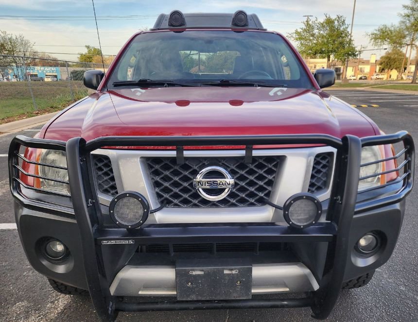 Used 2015 Nissan Xterra PRO-4X w/ Pro-4x Leather Package image 2