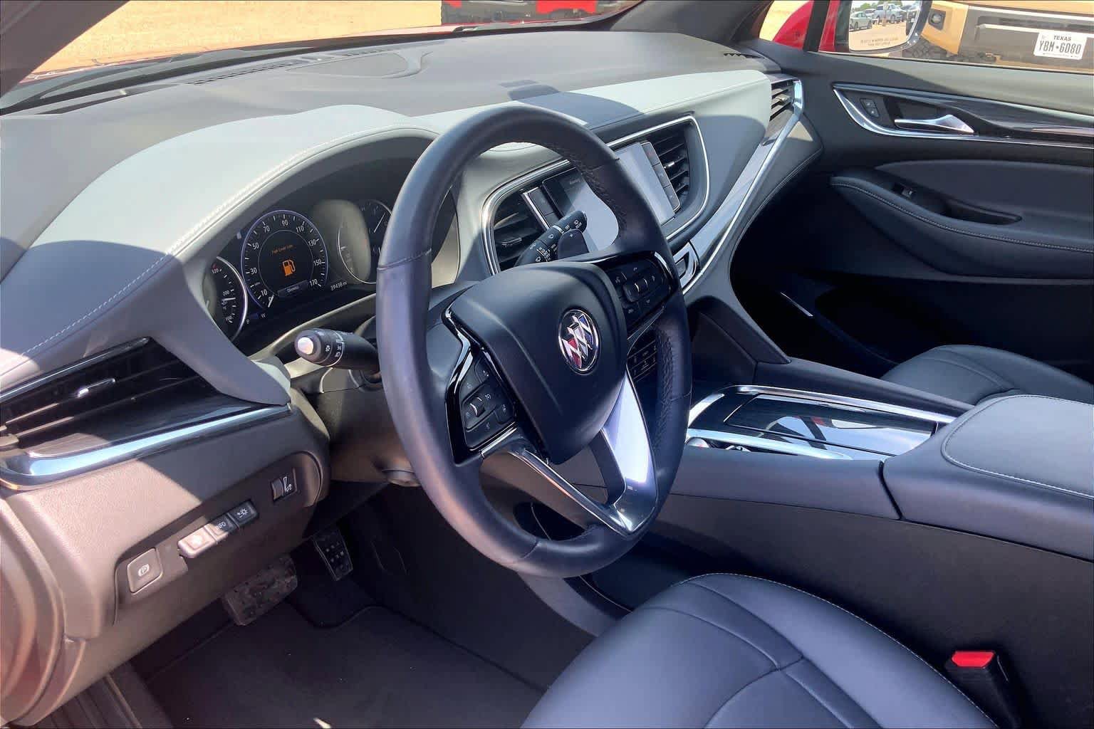 Used 2024 Buick Enclave Premium AWD/4WD image 18