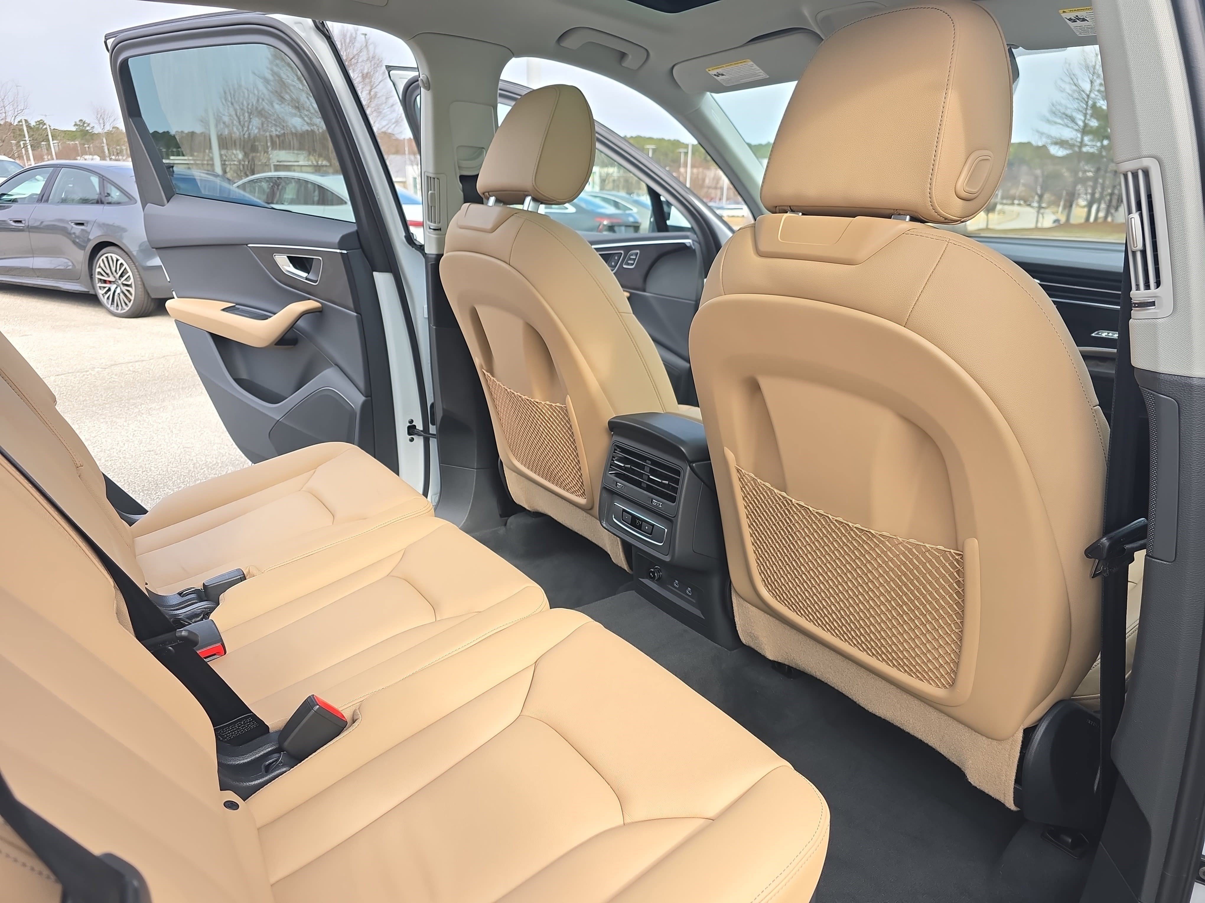 Certified 2025 Audi Q7 2.0T Premium w/ Convenience Package image 11