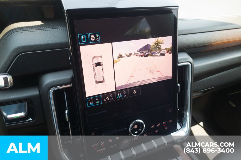 Used 2025 GMC Yukon Denali AWD/4WD image 26