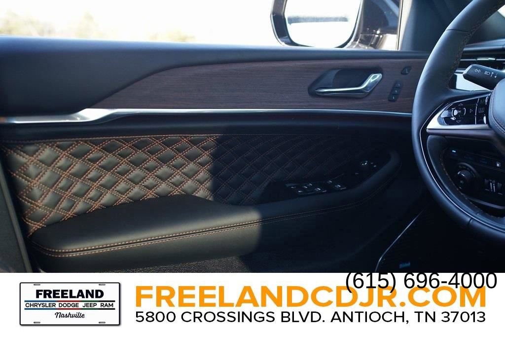 New 2024 Jeep Grand Cherokee Summit w/ Advanced Protech Group IV image 13