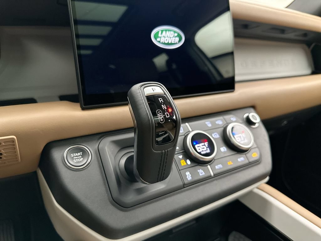 Certified 2025 Land Rover Defender 110 S AWD/4WD image 24