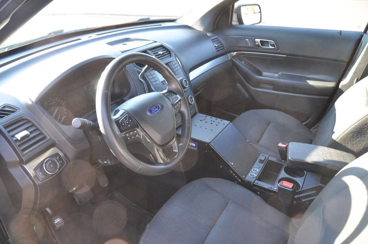 Used 2017 Ford Explorer 4WD Police Interceptor image 18