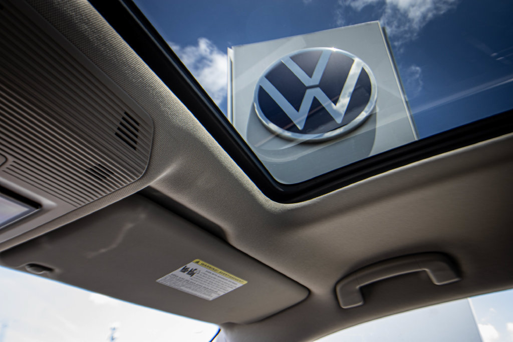 New 2026 Volkswagen Atlas SE FWD image 49