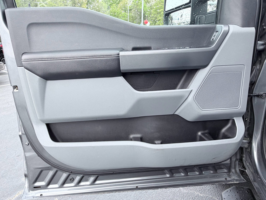 Used 2024 Ford F350 XLT image 34