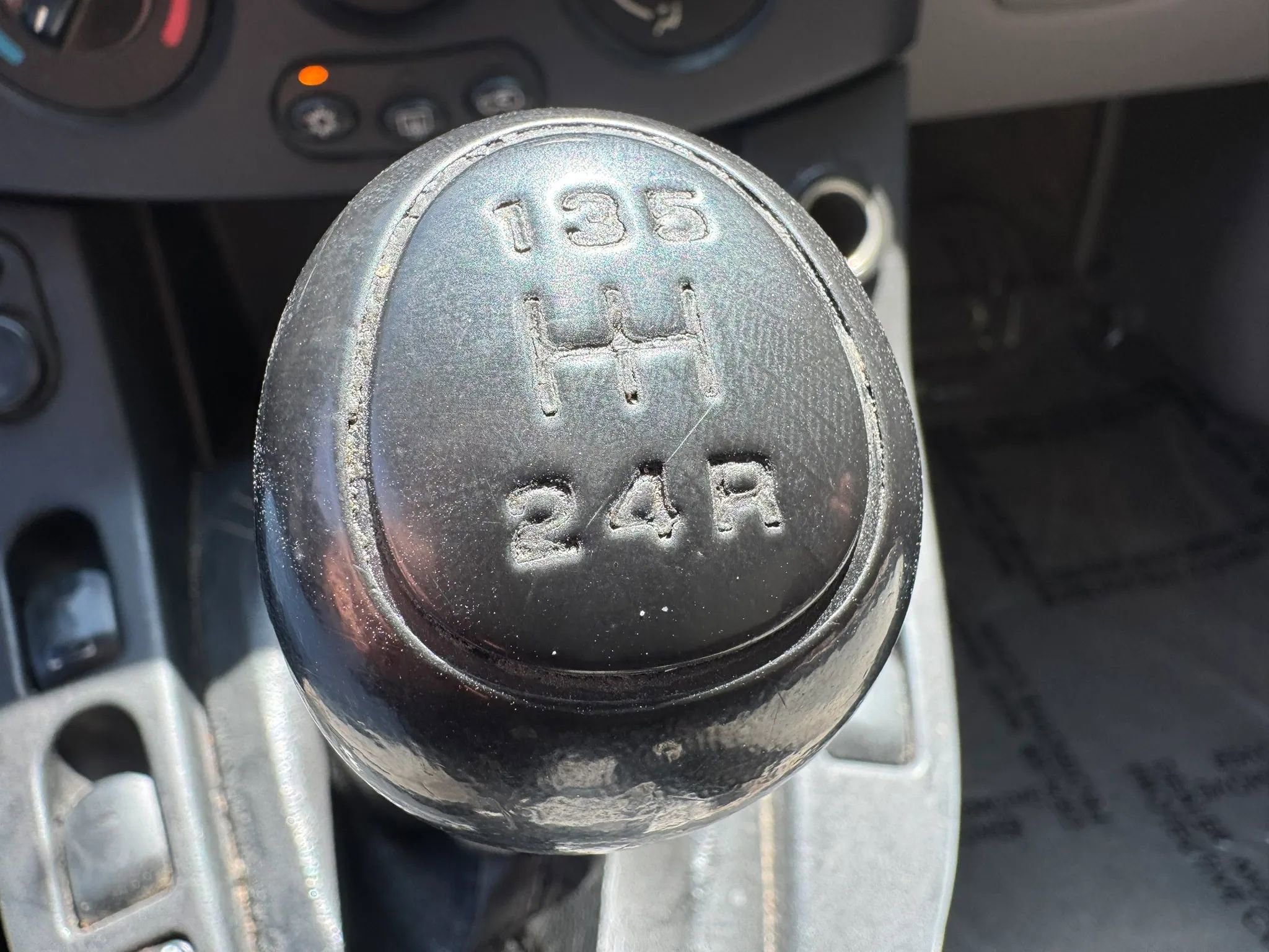 Used 2004 Saturn Vue 2WD w/ PWR Pkg image 10