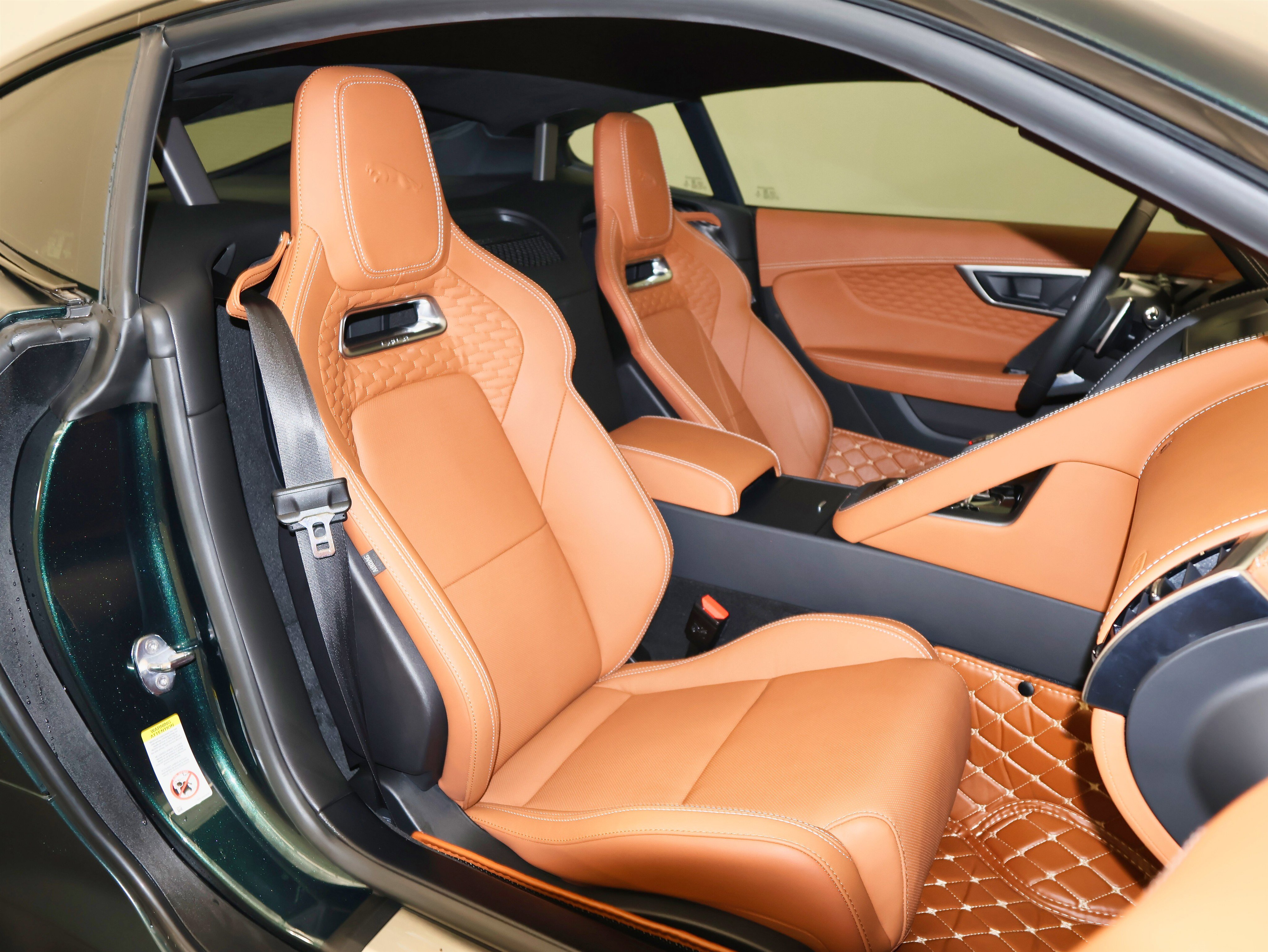 Used 2023 Jaguar F-TYPE R image 25