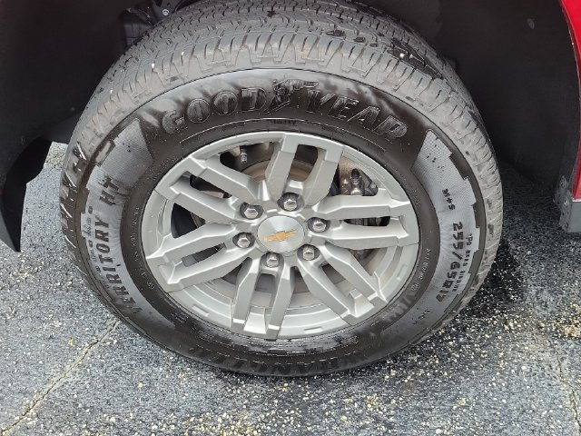 Used 2025 Chevrolet Colorado LT RWD image 9