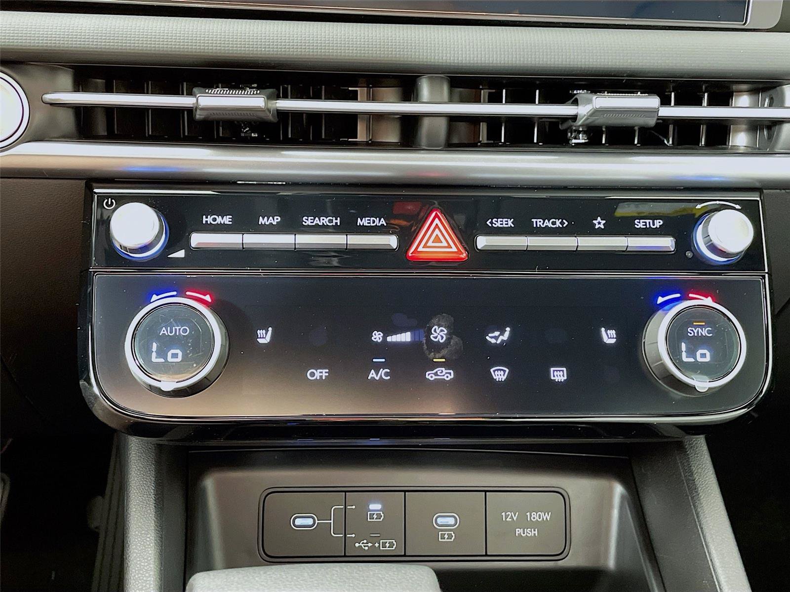 New 2026 Hyundai Santa Cruz SEL FWD image 16