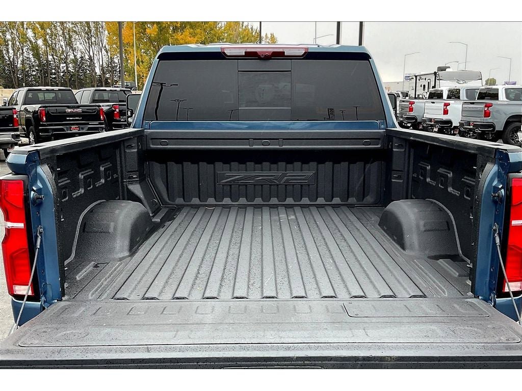 Used 2024 Chevrolet Silverado 2500 ZR2 w/ Technology Package AWD/4WD image 11