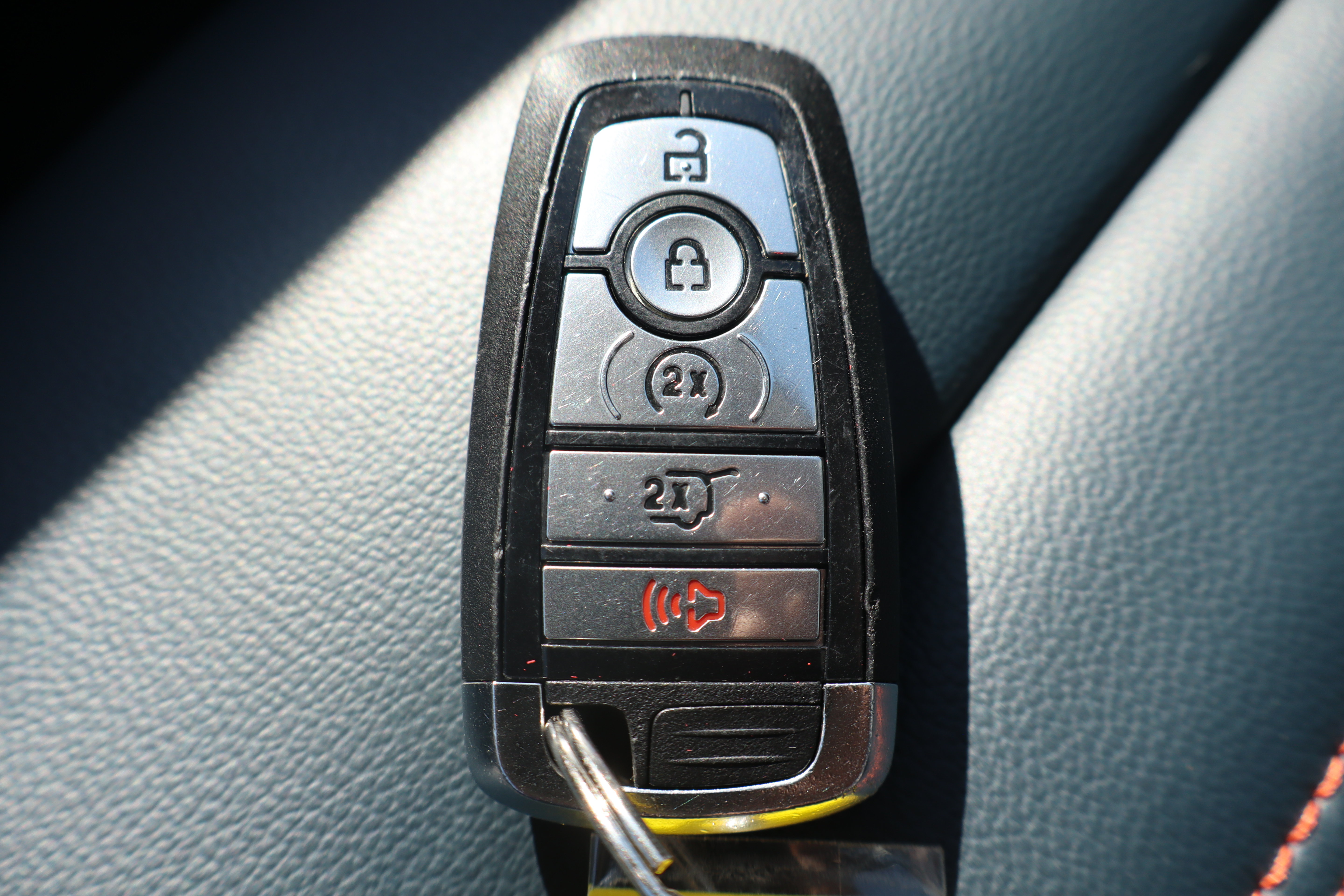 Used 2024 Ford Edge SEL w/ Sport Appearance Package AWD/4WD image 31
