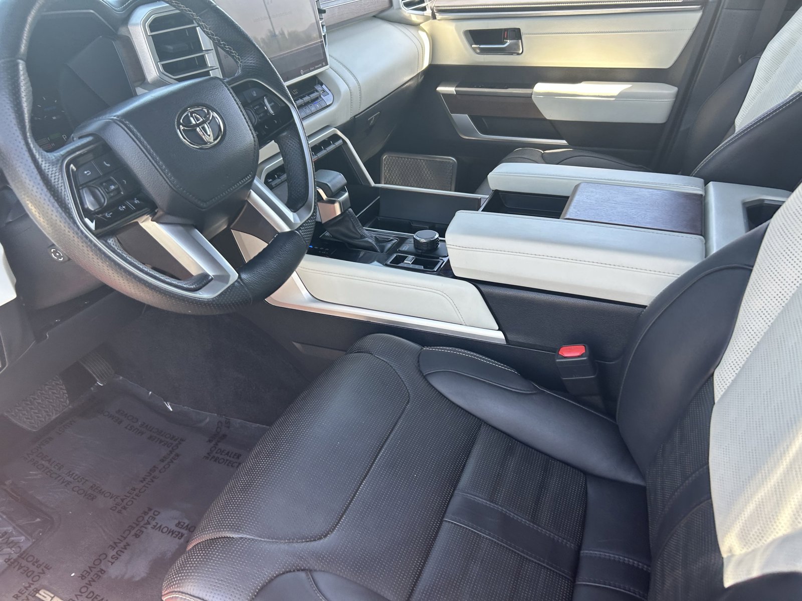 Used 2023 Toyota Sequoia Capstone AWD/4WD image 28