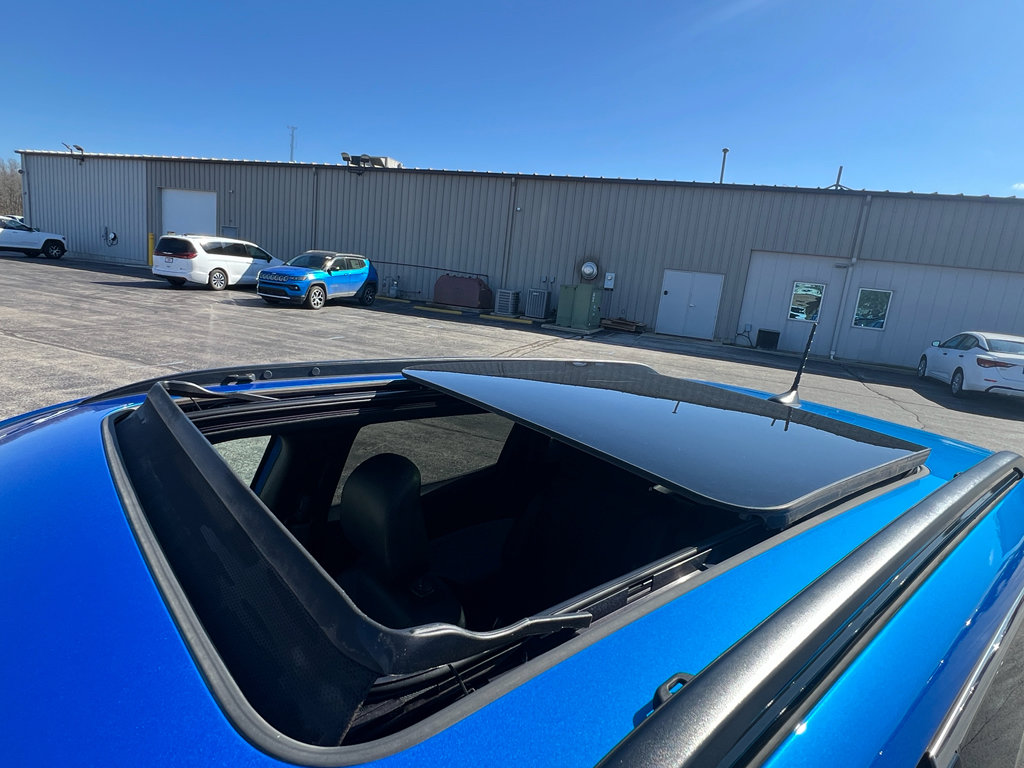 Used 2023 Jeep Compass Latitude w/ Sun and Sound Group image 30